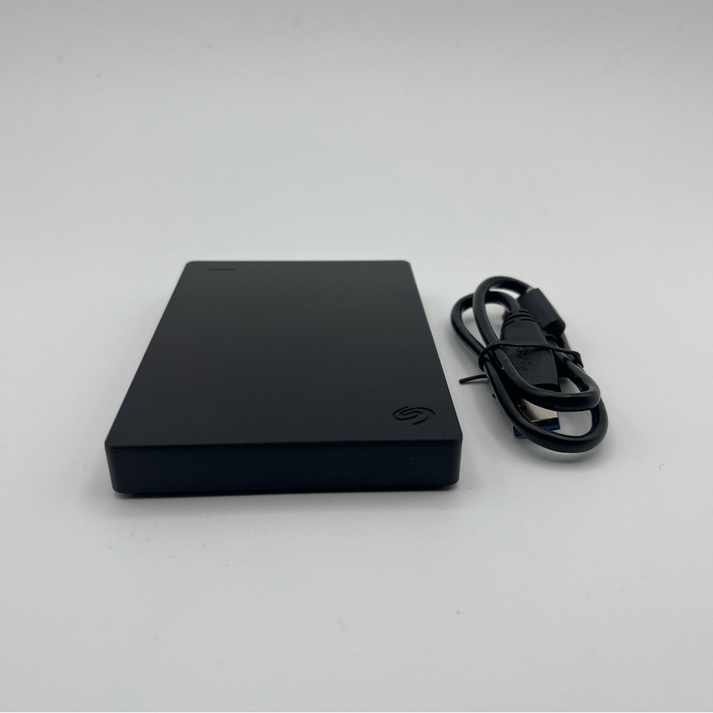 Seagate 2TB Black Portable Drive with USB3.0 Cable - Picture 2 of 9